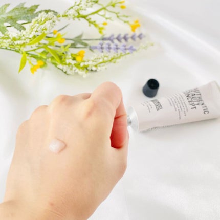 ハンド&ヘア ライトセラム/AUTHENTIC BEAUTY CONCEPT/ハンドクリームを使ったクチコミ(4枚目)