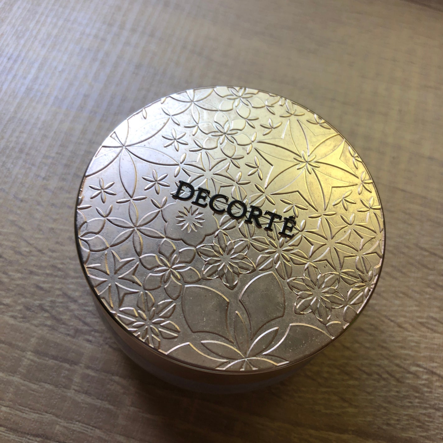 フェイスパウダー/DECORTÉ/ルースパウダーを使ったクチコミ(1枚目)