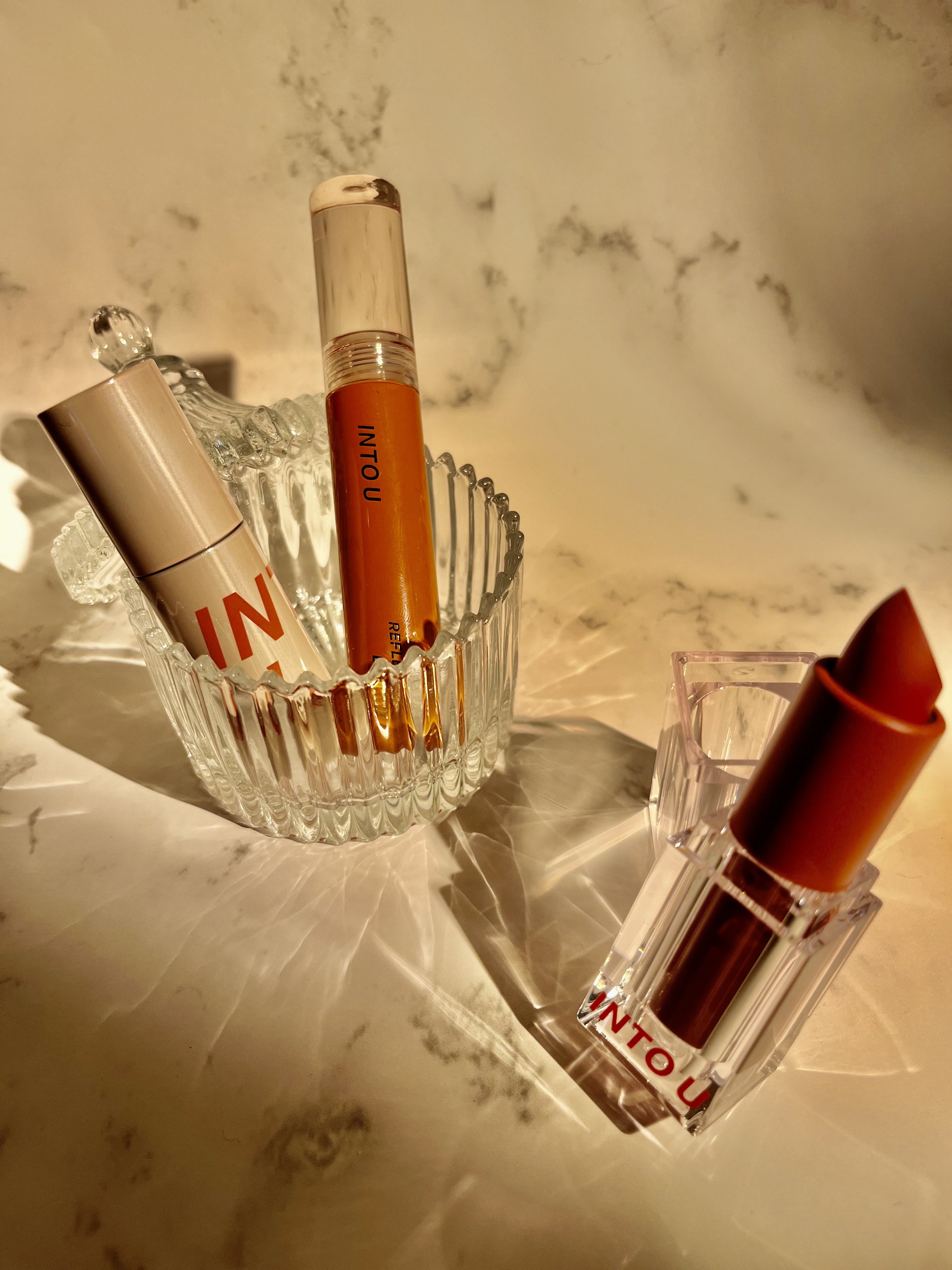 カスタマイズエアリーリップマッド N3 ロマンティックロゼ/INTO U/口紅を使ったクチコミ（1枚目）