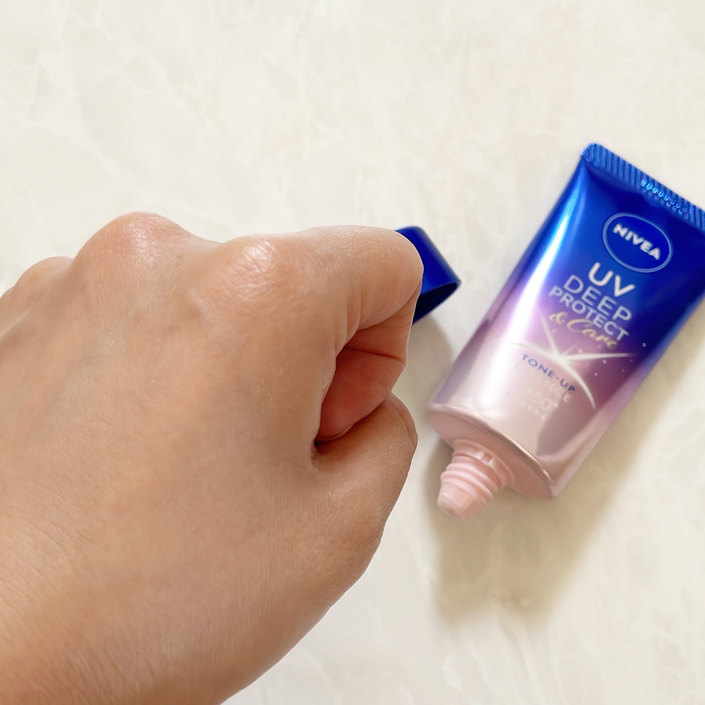 ニベアUV ディープ プロテクト&ケア トーンアップ エッセンス/ニベア/日焼け止めローションを使ったクチコミ(7枚目)