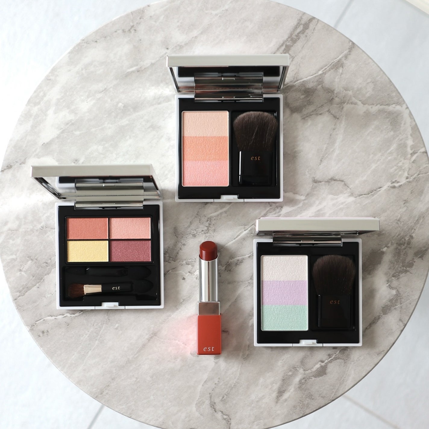 エスト ノーブル ブライト アイシャドウ/est/パウダーアイシャドウを使ったクチコミ(10枚目)