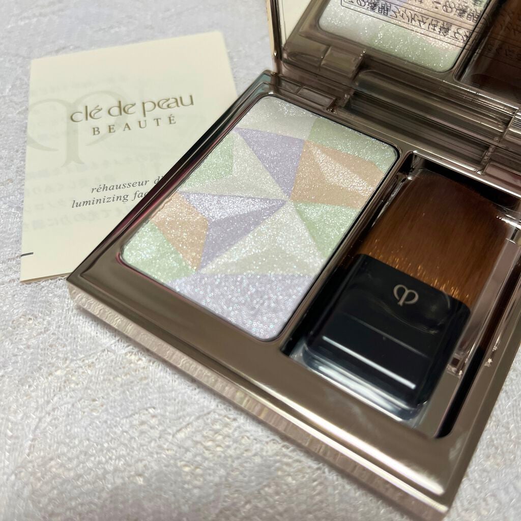 クレ・ド・ポー ボーテ レオスールデクラ/クレ・ド・ポー ボーテ/パウダーハイライトを使ったクチコミ(3枚目)