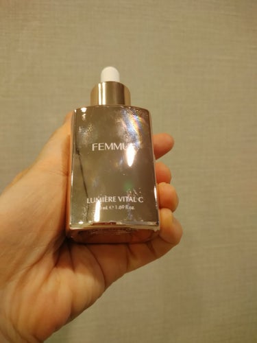 FEMMUE　ルミエール ヴァイタルC　BIGサイズ 50mL
リピート5本目くらいの美容液！やっぱりこれが好き。
しばらく高くて買ってなかったんですが5周年記念モデルがでて即買い(笑)
相変わらず、の