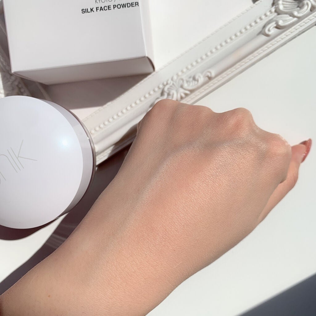 シルクフェイスパウダー/UNIK/ルースパウダーを使ったクチコミ(6枚目)