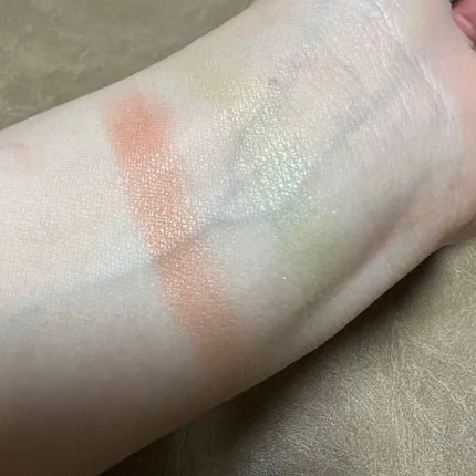 ペタル フロート アイシャドウ/to/one/アイシャドウパレットを使ったクチコミ(4枚目)