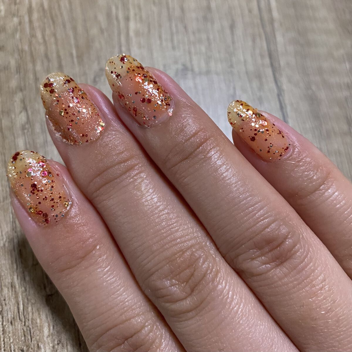 エレガンス ラズル エナメルラッカー 11 Crazy sparkle/エレガンス ラズル /マニキュアを使ったクチコミ（2枚目）