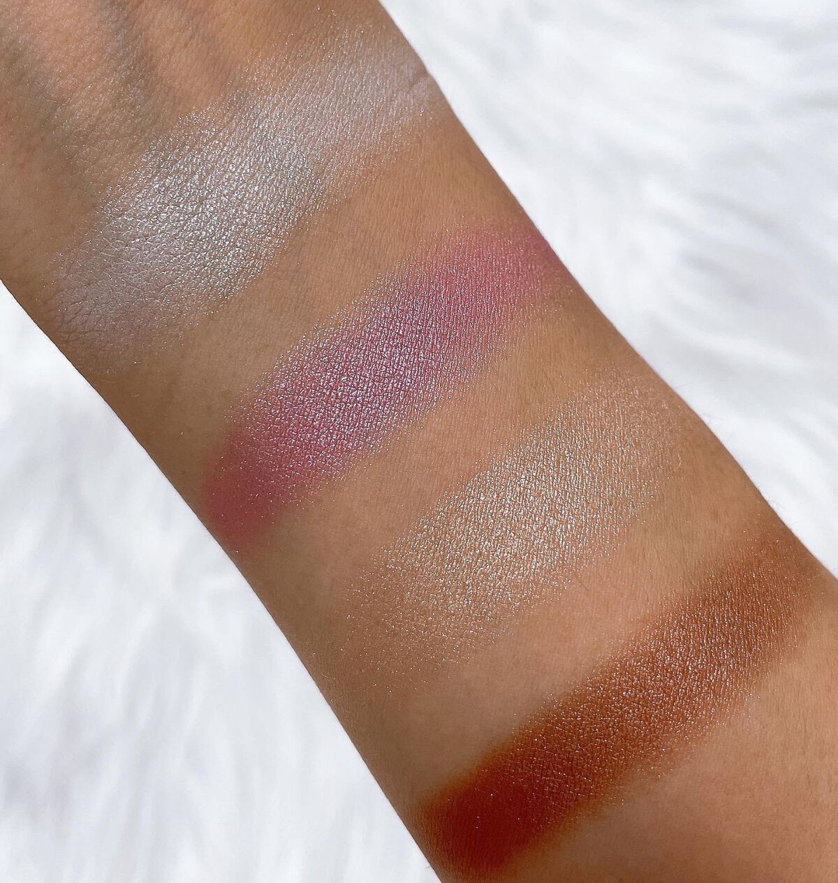 ディオール バックステージ フェイス グロウ パレット/Dior/ハイライトを使ったクチコミ（3枚目）