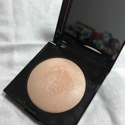 マットラディアンス ベイクドパウダー ハイライト01/ローラ メルシエ/パウダーハイライトを使ったクチコミ(2枚目)