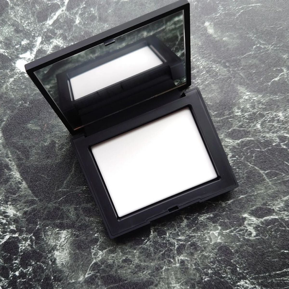 ライトリフレクティングセッティングパウダー プレスト N/NARS/プレストパウダーを使ったクチコミ(2枚目)