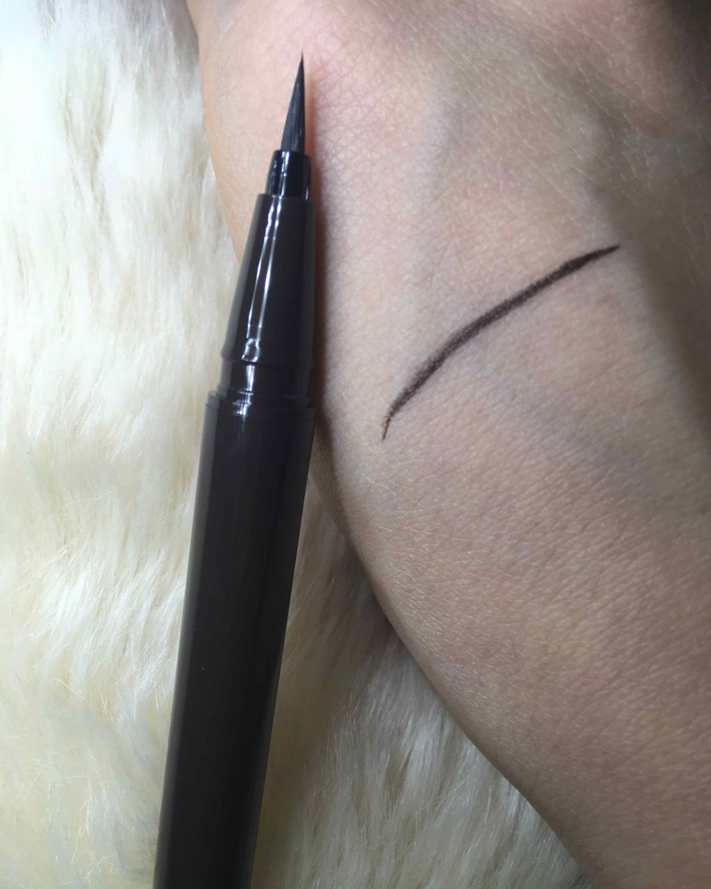 【旧品】シルキーリキッドアイライナーWP/D-UP/リキッドアイライナーを使ったクチコミ(4枚目)