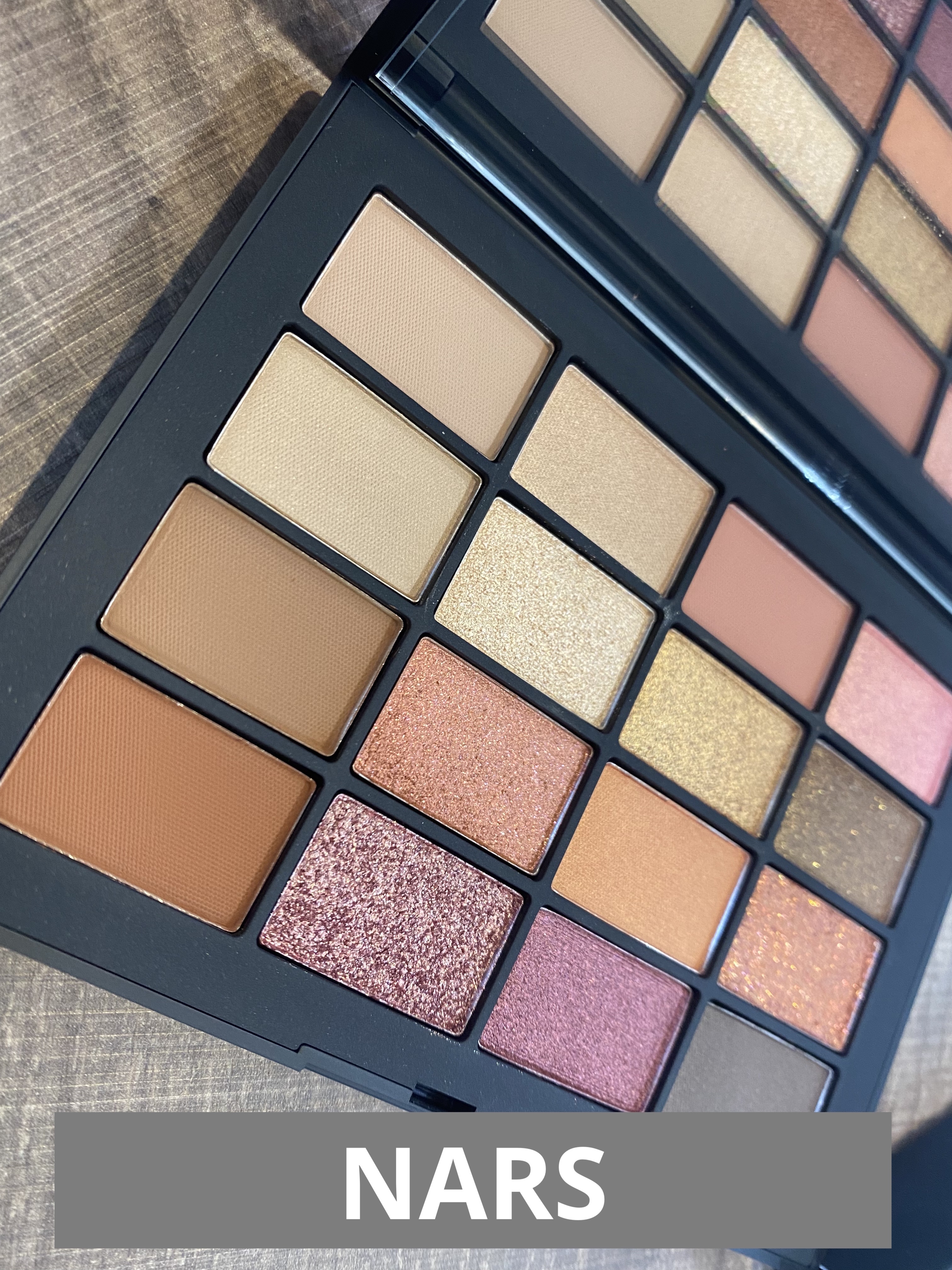 カラー エクセス ジェル ペンシル イズント イット アイロニック?/M・A・C/ジェルアイライナーを使ったクチコミ（1枚目）