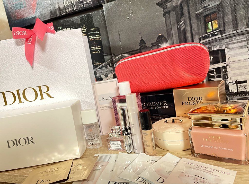 ディオールスキン フォーエヴァー クッション パウダー/Dior/ルースパウダーを使ったクチコミ(1枚目)