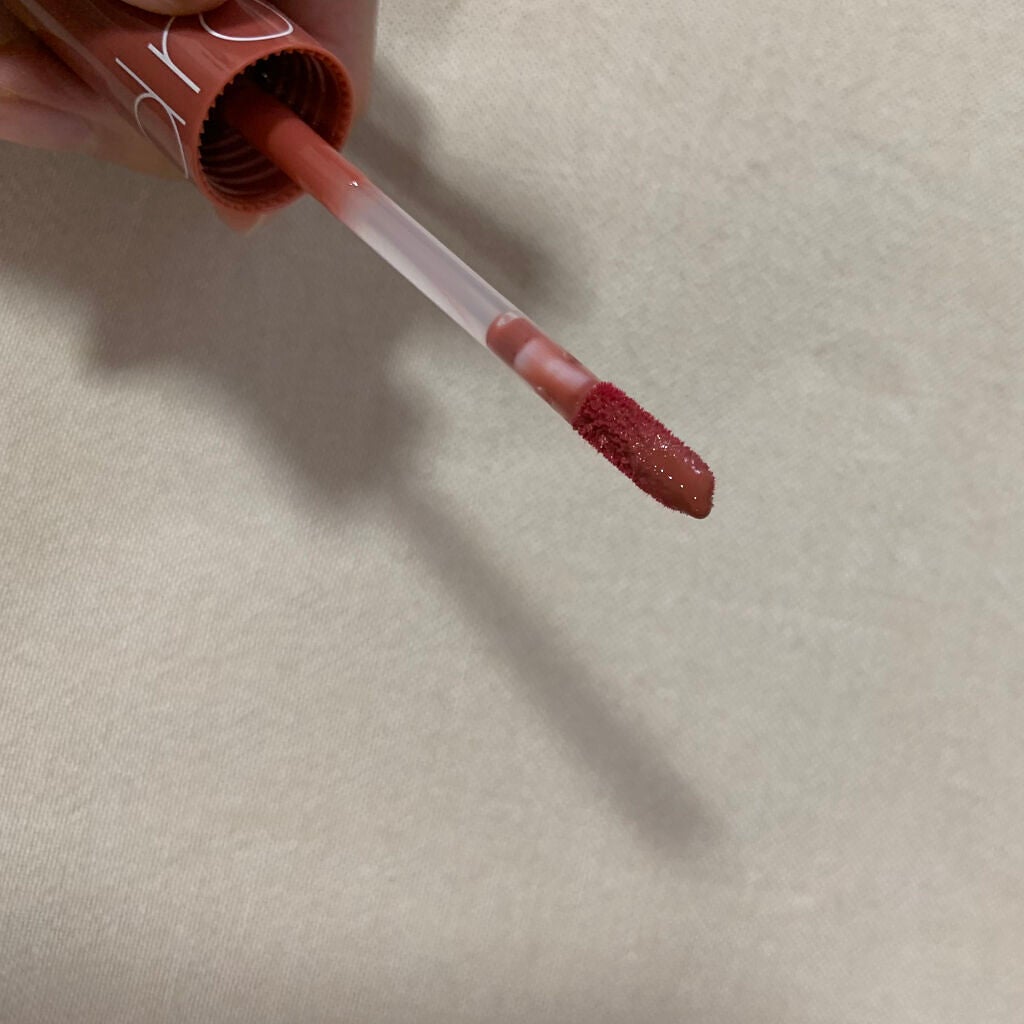 ジューシーラスティングティント/rom&nd/リップティントを使ったクチコミ(2枚目)