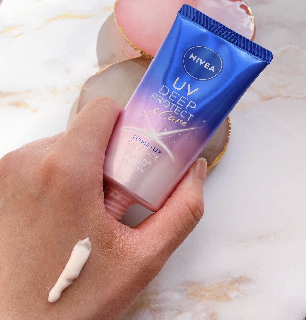 ニベアUV ディープ プロテクト＆ケア トーンアップ エッセンス/ニベア/日焼け止めローションを使ったクチコミ（3枚目）