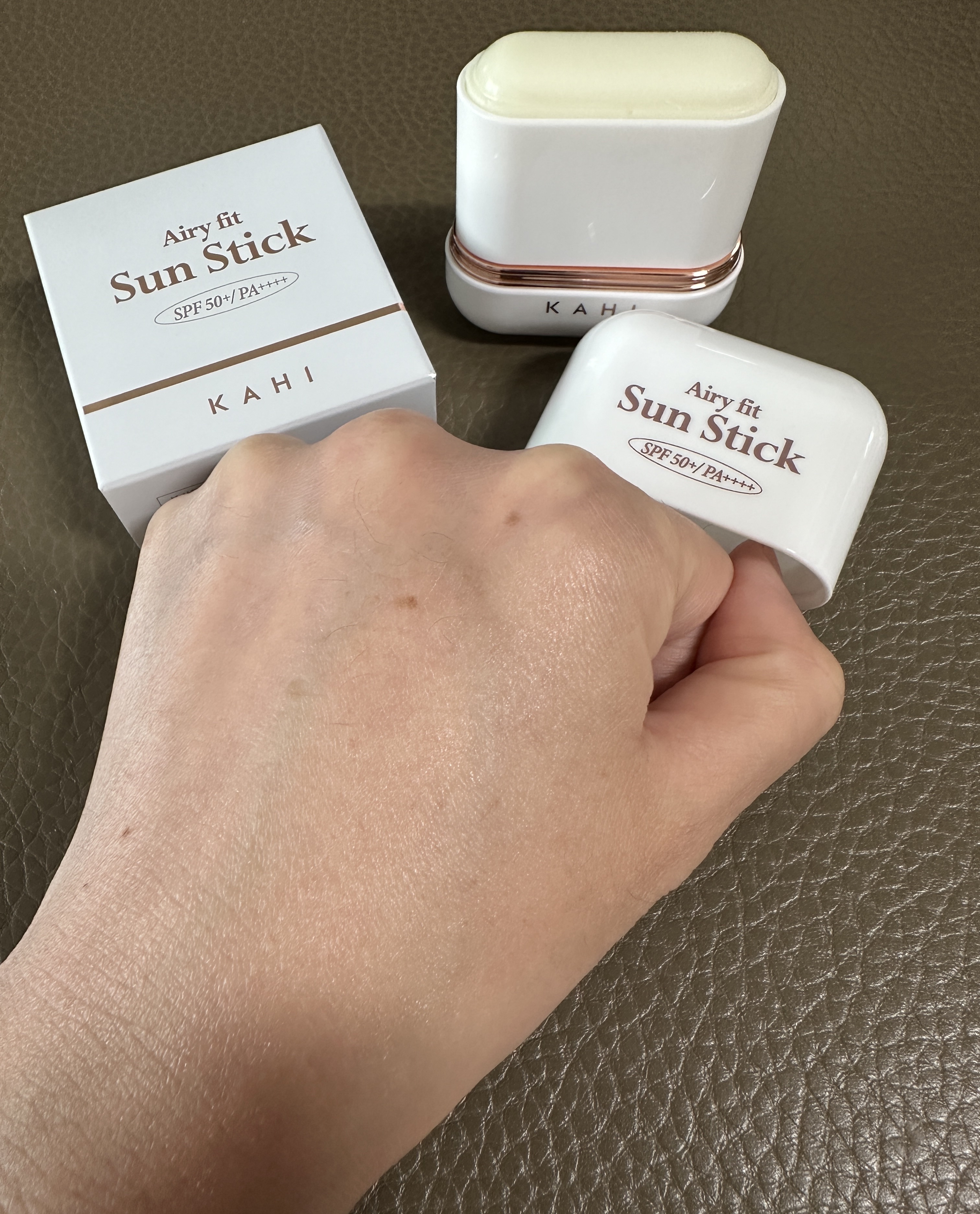 エアリーフィットサンスティック/KAHI/日焼け止めスティックを使ったクチコミ（2枚目）