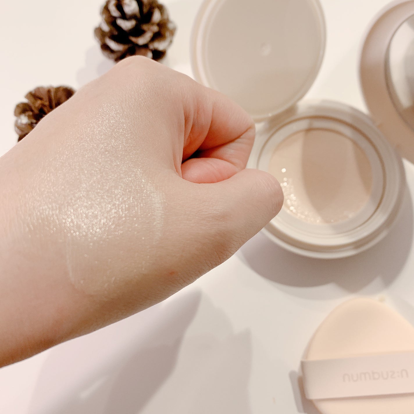 3番 ノーファンデ陶器肌トーンアップクッション/numbuzin/クッションファンデーションを使ったクチコミ(5枚目)