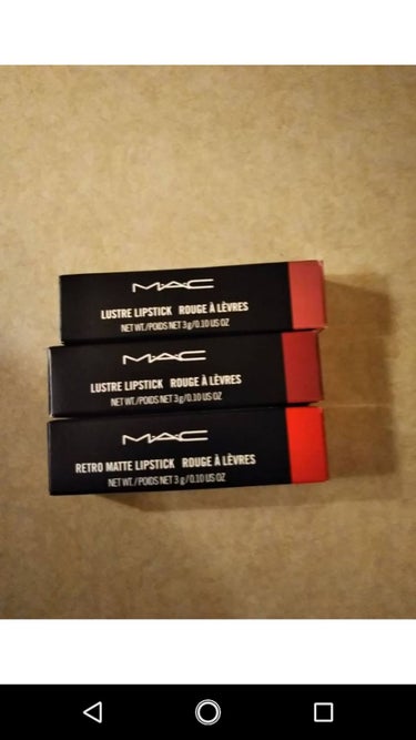 Macデビュー！

お母さんが池袋や色々旅行行くって言ってたから Macリップ買ってきて欲しい！って言ったら
姉と親友にも買ってきてくれて 次の日に 親友と同じ色がいいって言ったら また買ってきてくれて