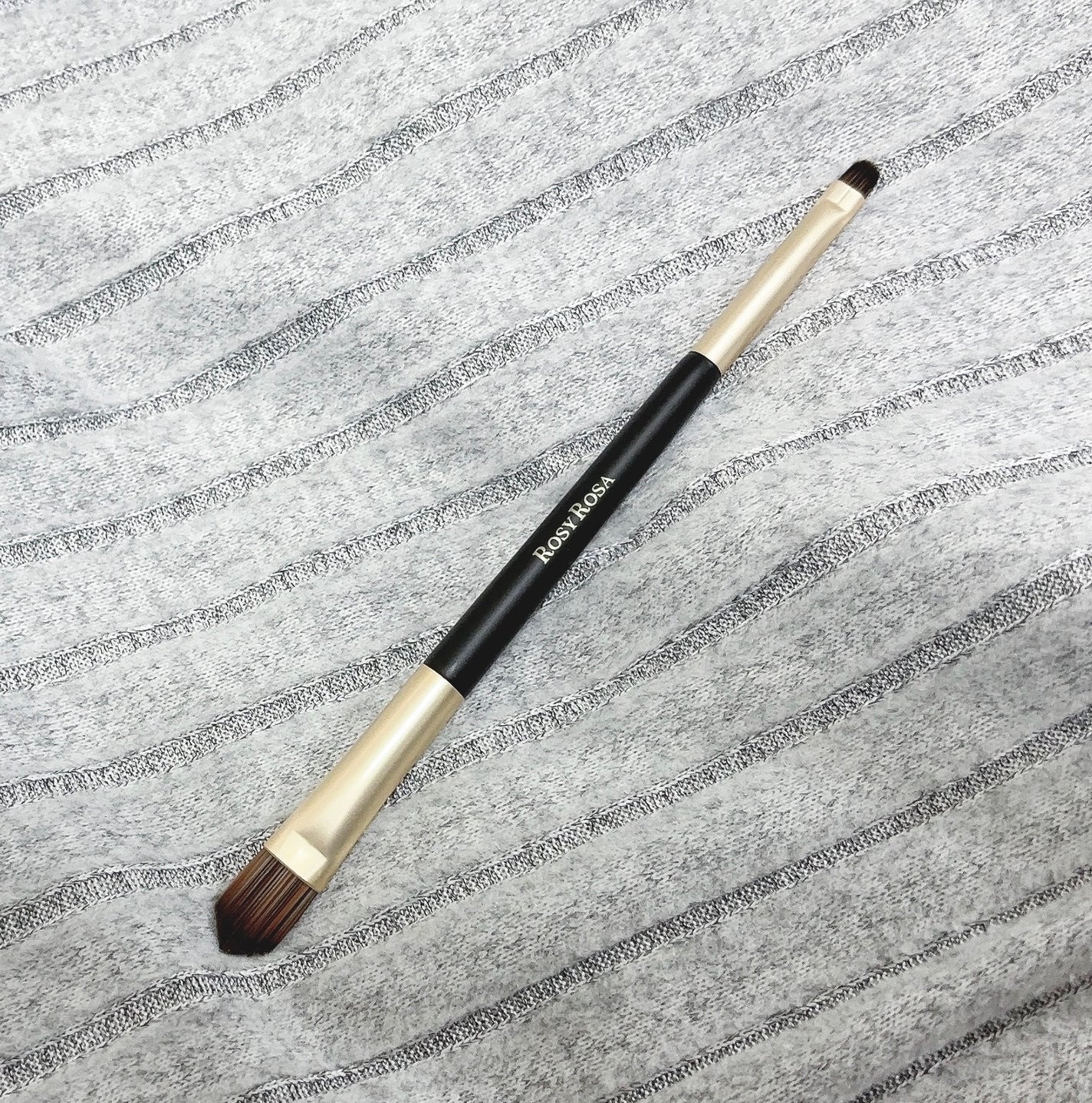 ダブルエンドコンシーラーブラシ/ロージーローザ/メイクブラシを使ったクチコミ(4枚目)