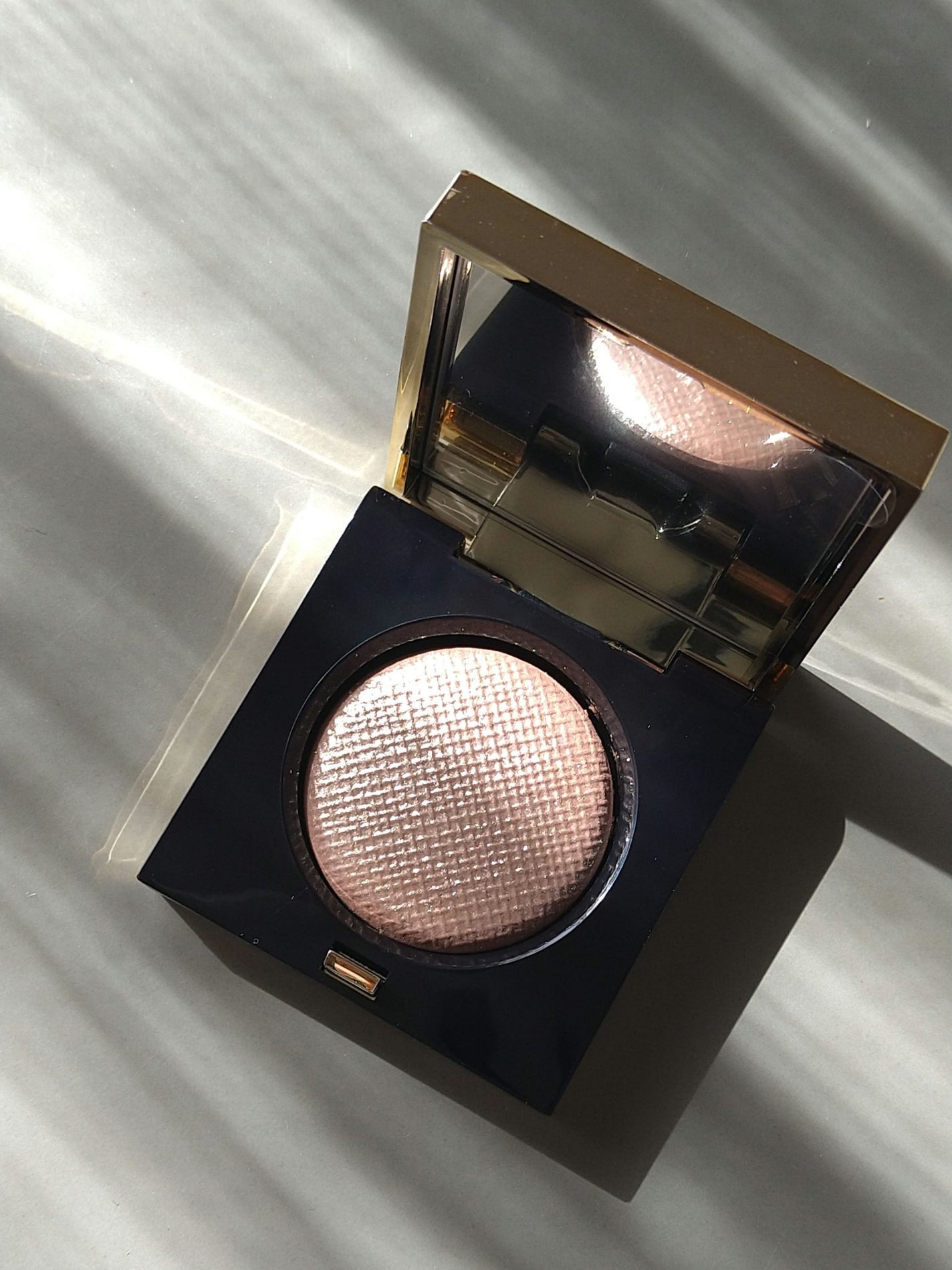 リュクスアイシャドウ/BOBBI BROWN/単色アイシャドウを使ったクチコミ(5枚目)