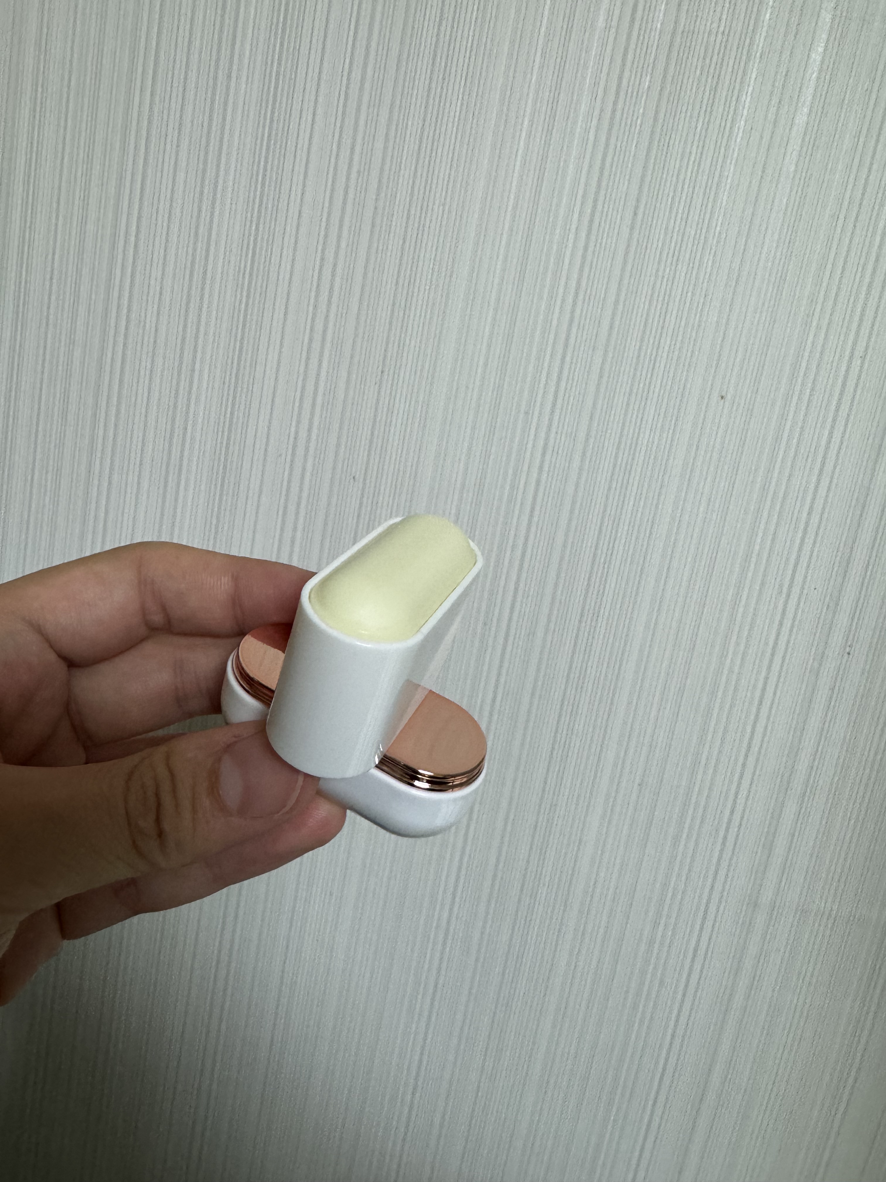 エアリーフィットサンスティック/KAHI/日焼け止めスティックを使ったクチコミ（2枚目）