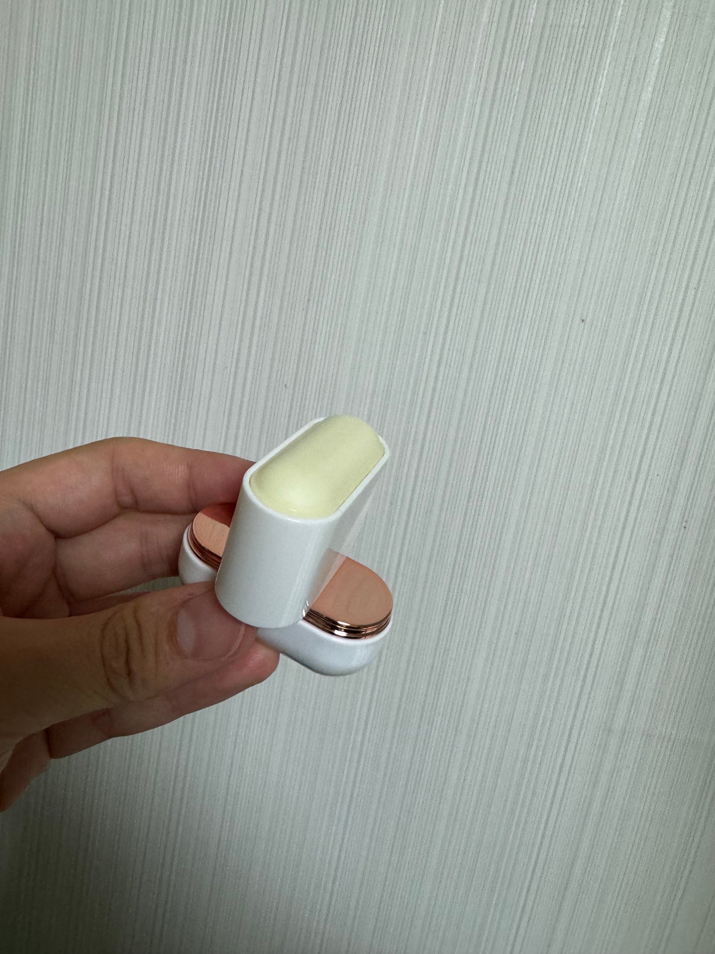 エアリーフィットサンスティック/KAHI/日焼け止めスティックを使ったクチコミ(2枚目)