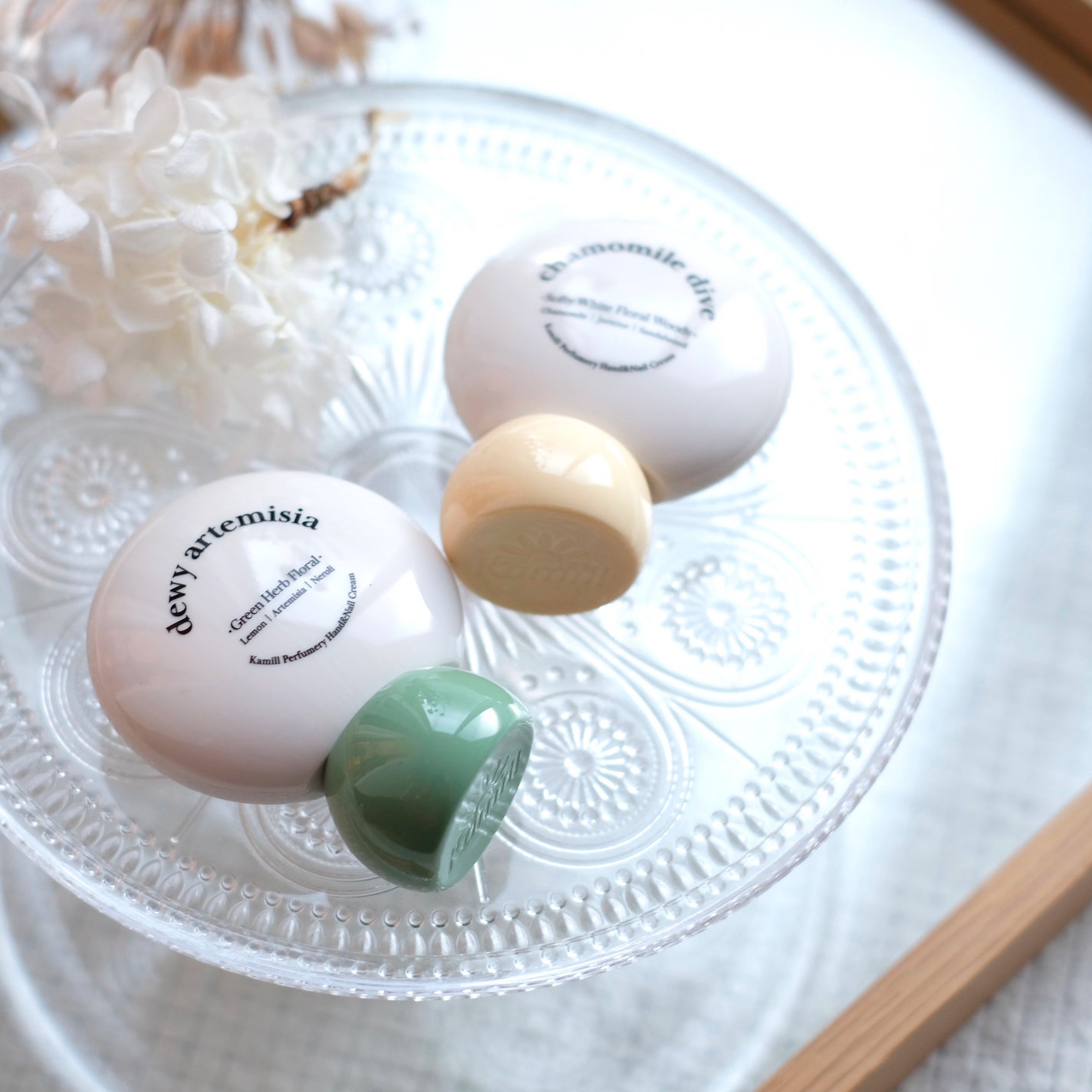 パフューマリー ハンド&ネイルクリーム デューイアルテミシア 50ml/カミール/ハンドクリームを使ったクチコミ(2枚目)