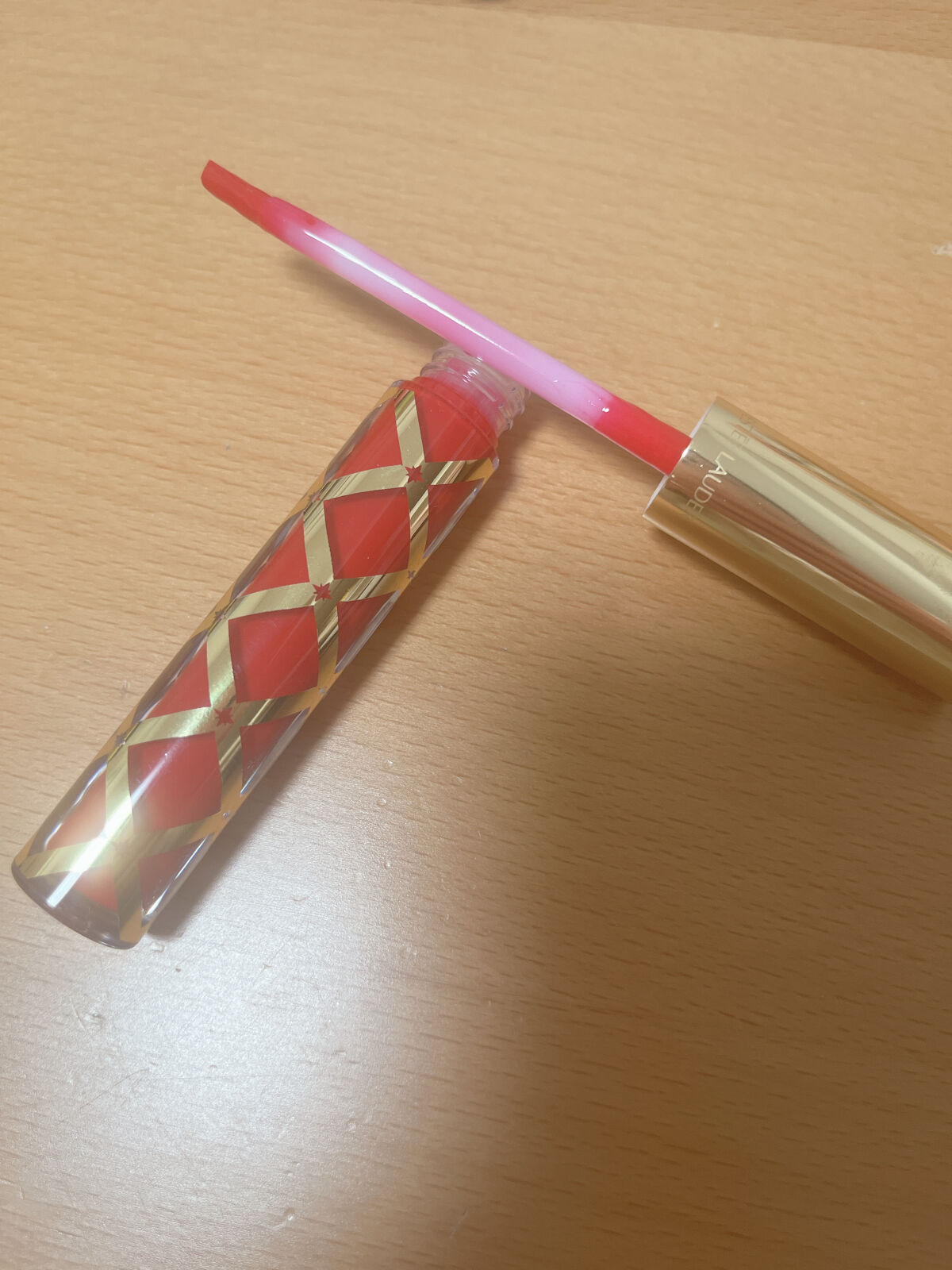 ピュア カラー エンヴィ キッサブル リップ シャイン 107　テンダー トラップ/ESTEE LAUDER/リップグロスを使ったクチコミ（2枚目）