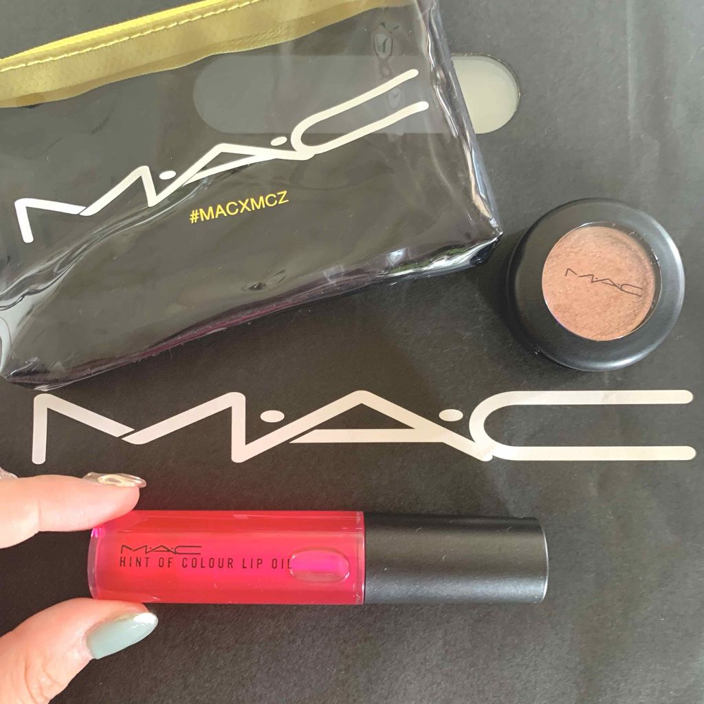 ダズルシャドウ/M・A・C/単色アイシャドウを使ったクチコミ(1枚目)