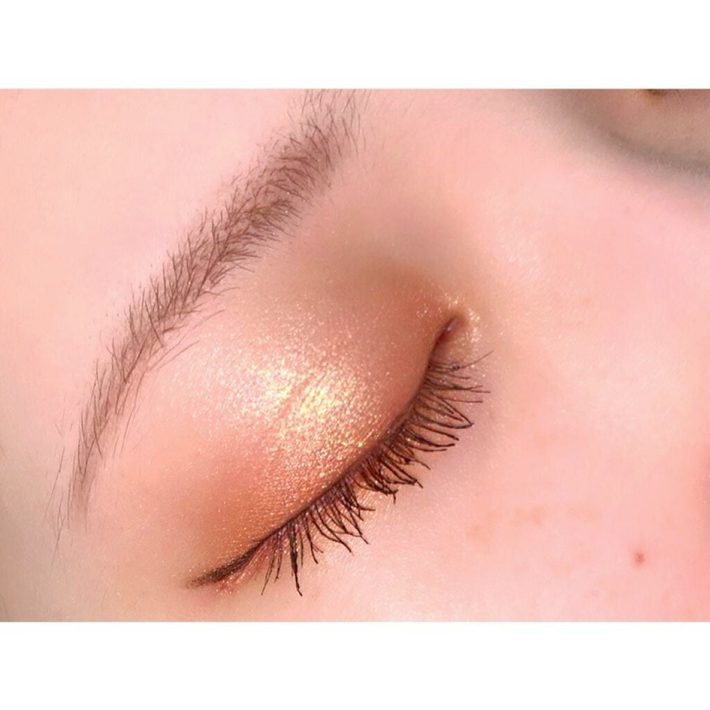 ダズルシャドウ/M・A・C/単色アイシャドウを使ったクチコミ(1枚目)