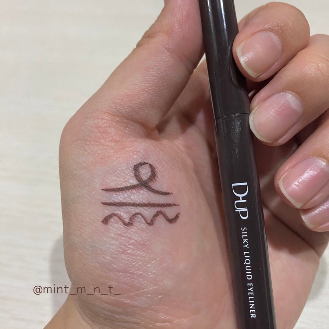 シルキーリキッドアイライナーWP/D-UP/リキッドアイライナーを使ったクチコミ(3枚目)