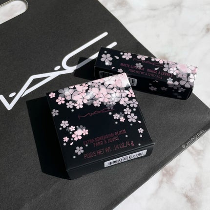 エクストラ ディメンション ブラッシュ M·A·C BLACK CHERRY/M・A・C/パウダーチークを使ったクチコミ(6枚目)