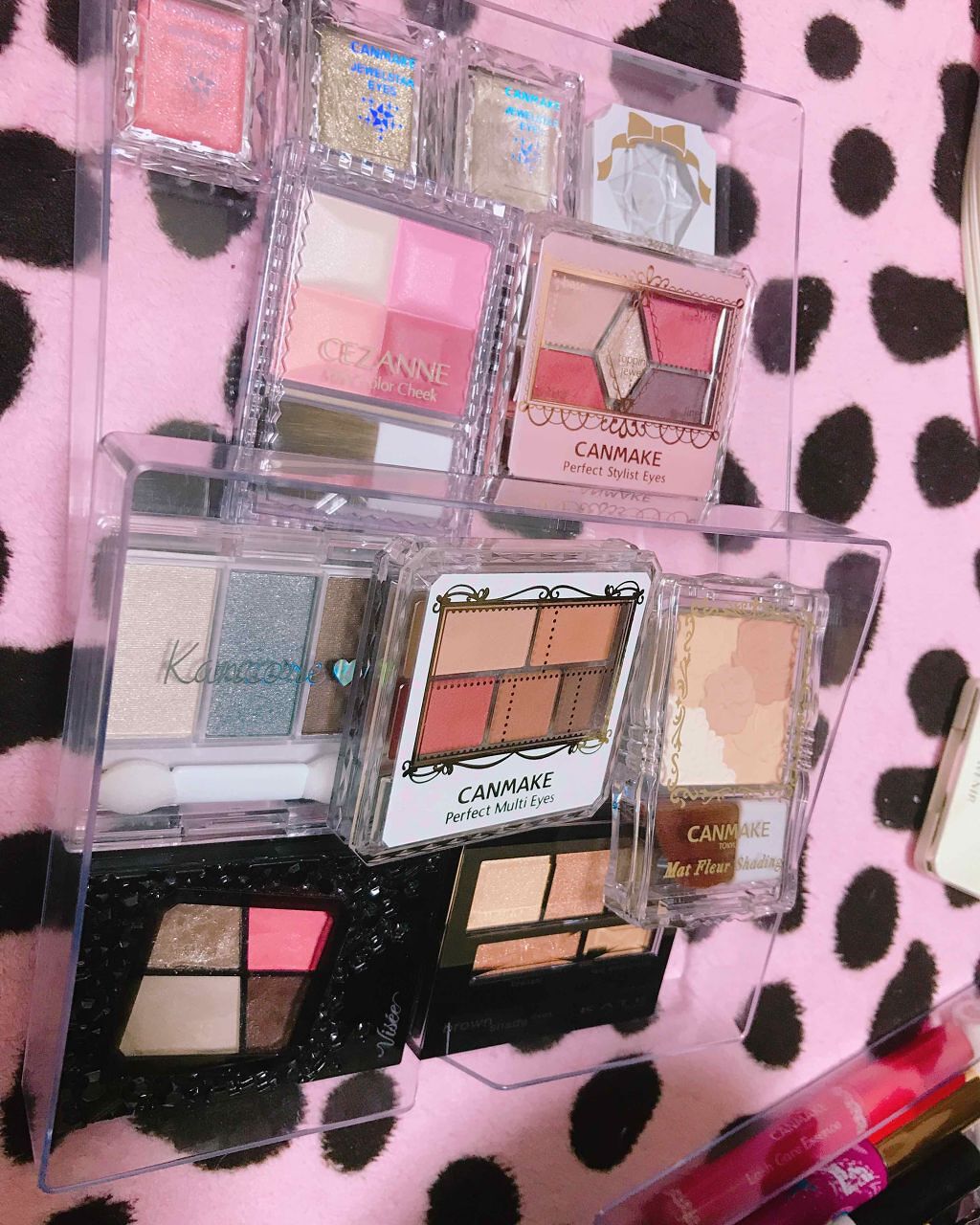 yaneco on LIPS 「コスメ収集が趣味で買ったアイシャドウやチークたちまだ使ってない..」(1枚目)