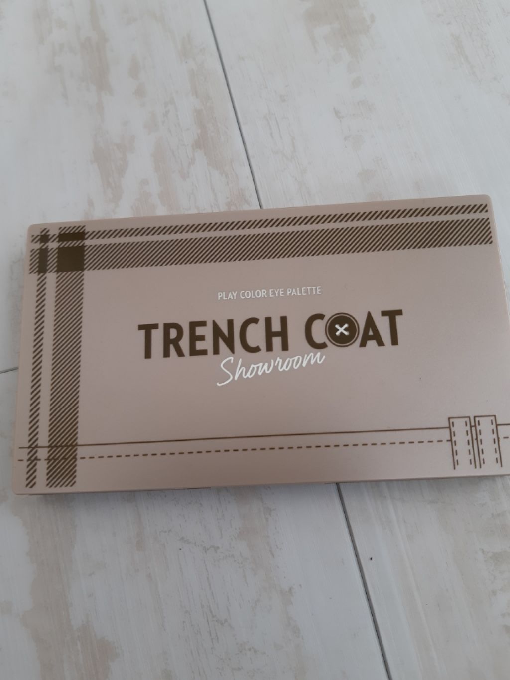 プレイカラーアイパレット トレンチコートショールーム/ETUDE/アイシャドウパレットを使ったクチコミ(1枚目)