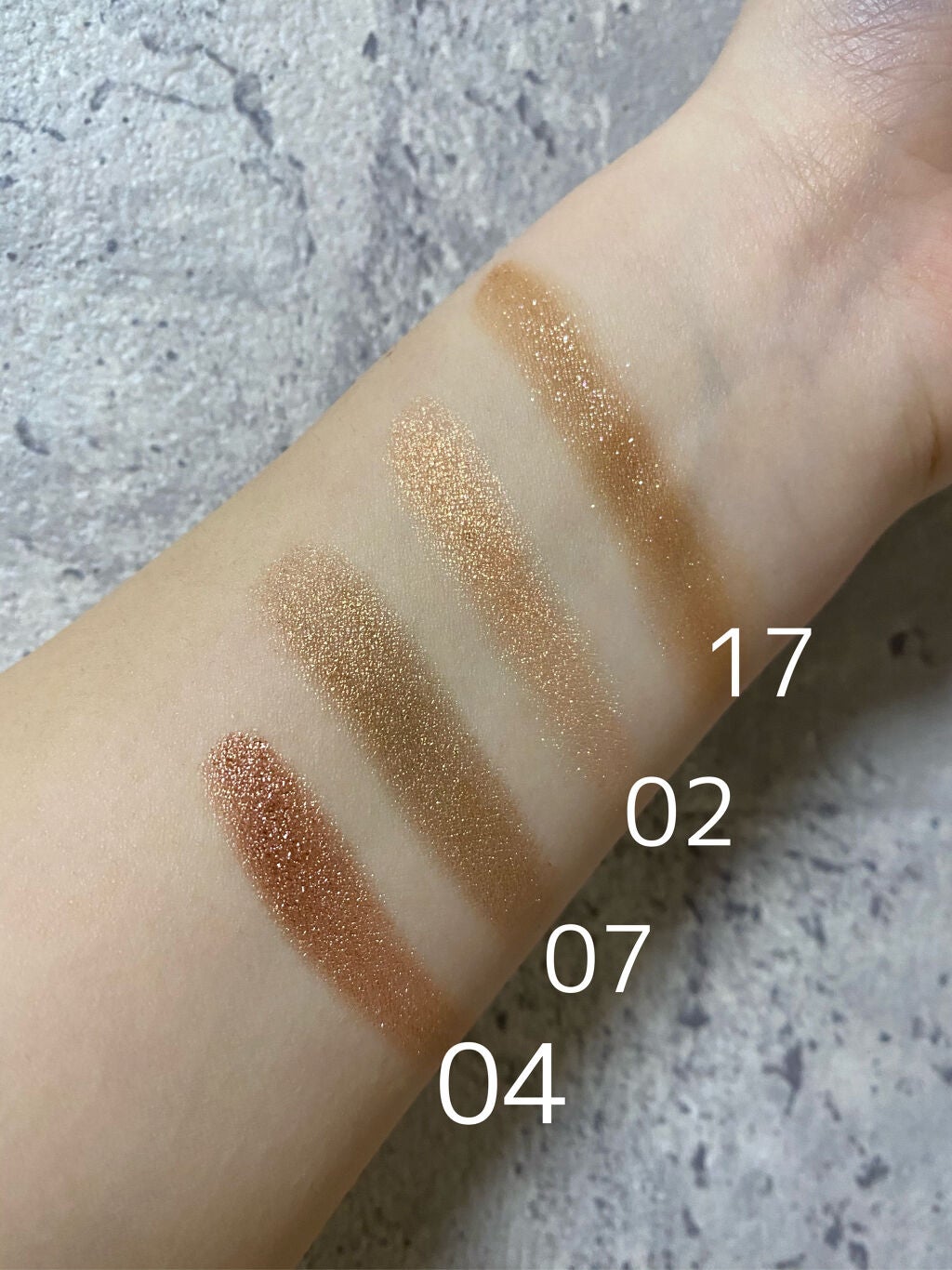 プリズム エアー シャドウ/CLIO/単色アイシャドウを使ったクチコミ(2枚目)