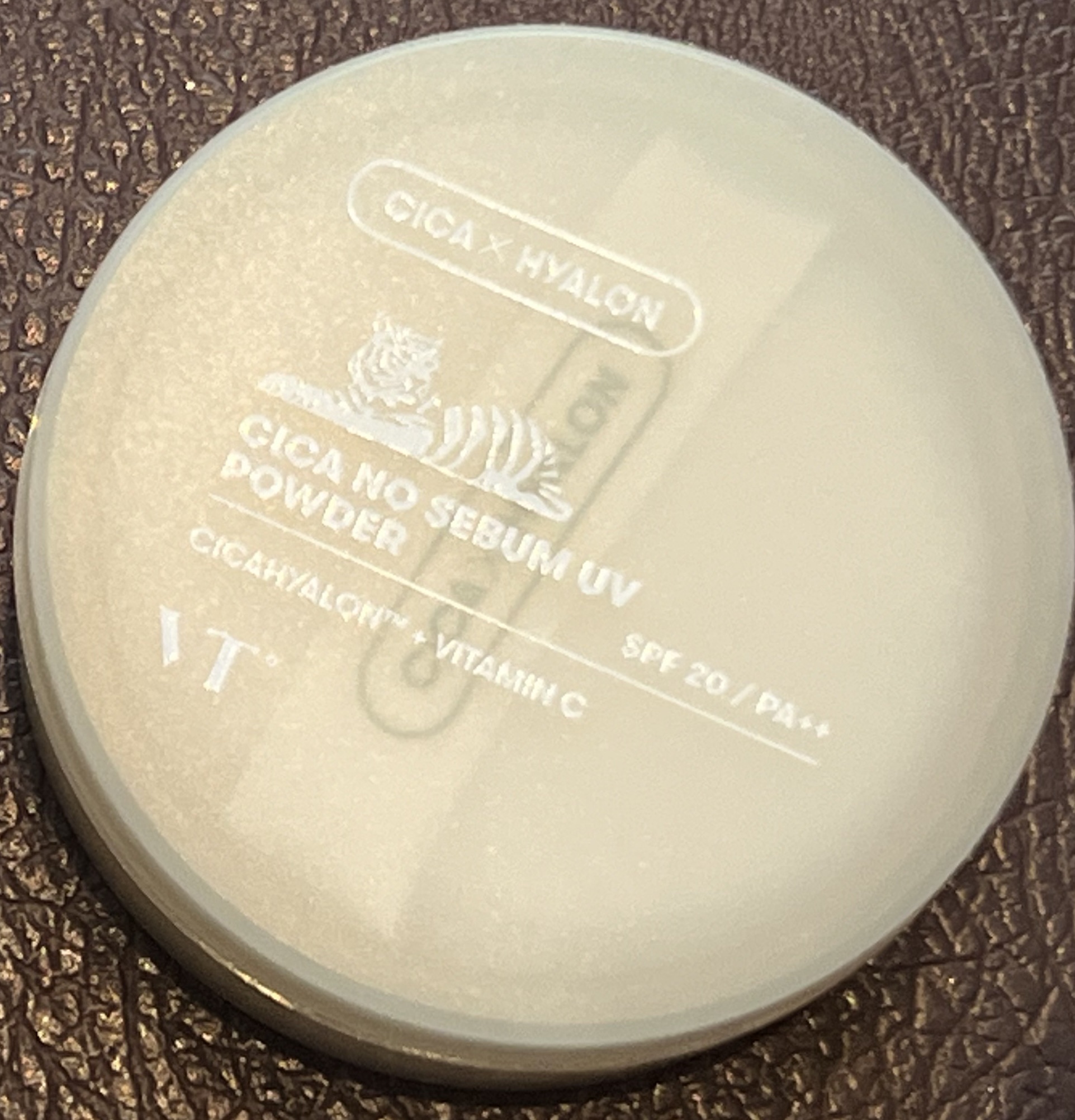 CICA ノーセバムUVパウダー/VT/日焼け止めパウダーを使ったクチコミ（1枚目）