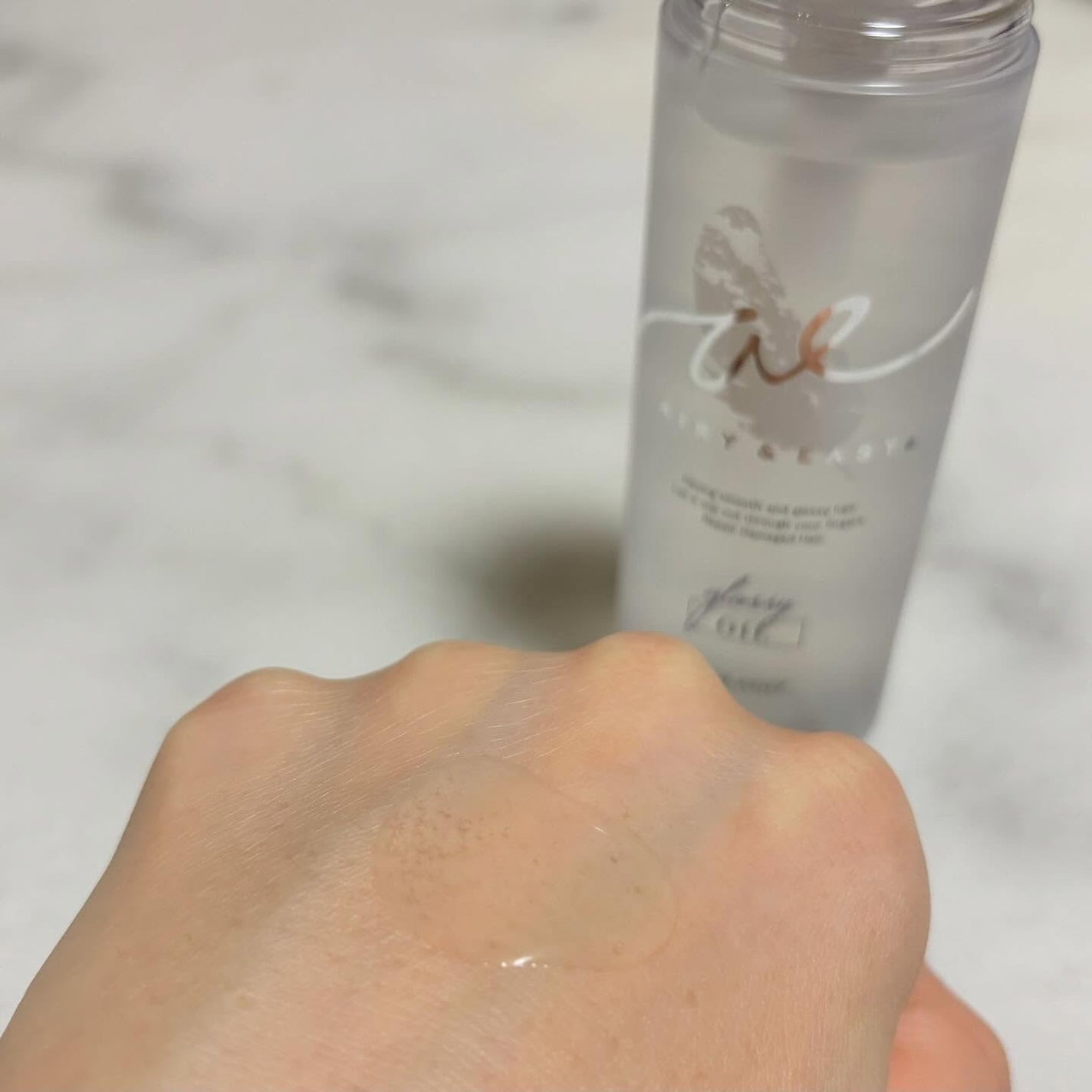 グロッシーリペアオイル/エアリー&イージー/ヘアオイルを使ったクチコミ(2枚目)