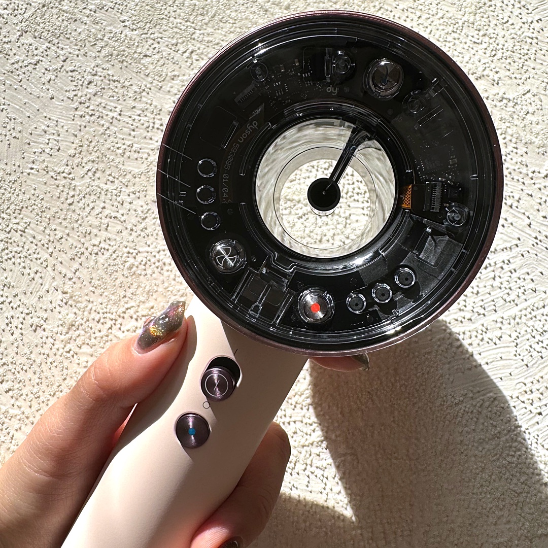 Dyson Supersonic Nural ™ Shine ヘアドライヤー/dyson/ドライヤーを使ったクチコミ（2枚目）