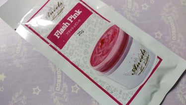 ANCELS COLOR BUTTER　フラッシュピンク

今回はプチサイズ30gを購入者しました。
一袋300円ぐらいだった気がします。
胸らへんまでのロングだと全頭染めるには５袋必要でした。(大きい