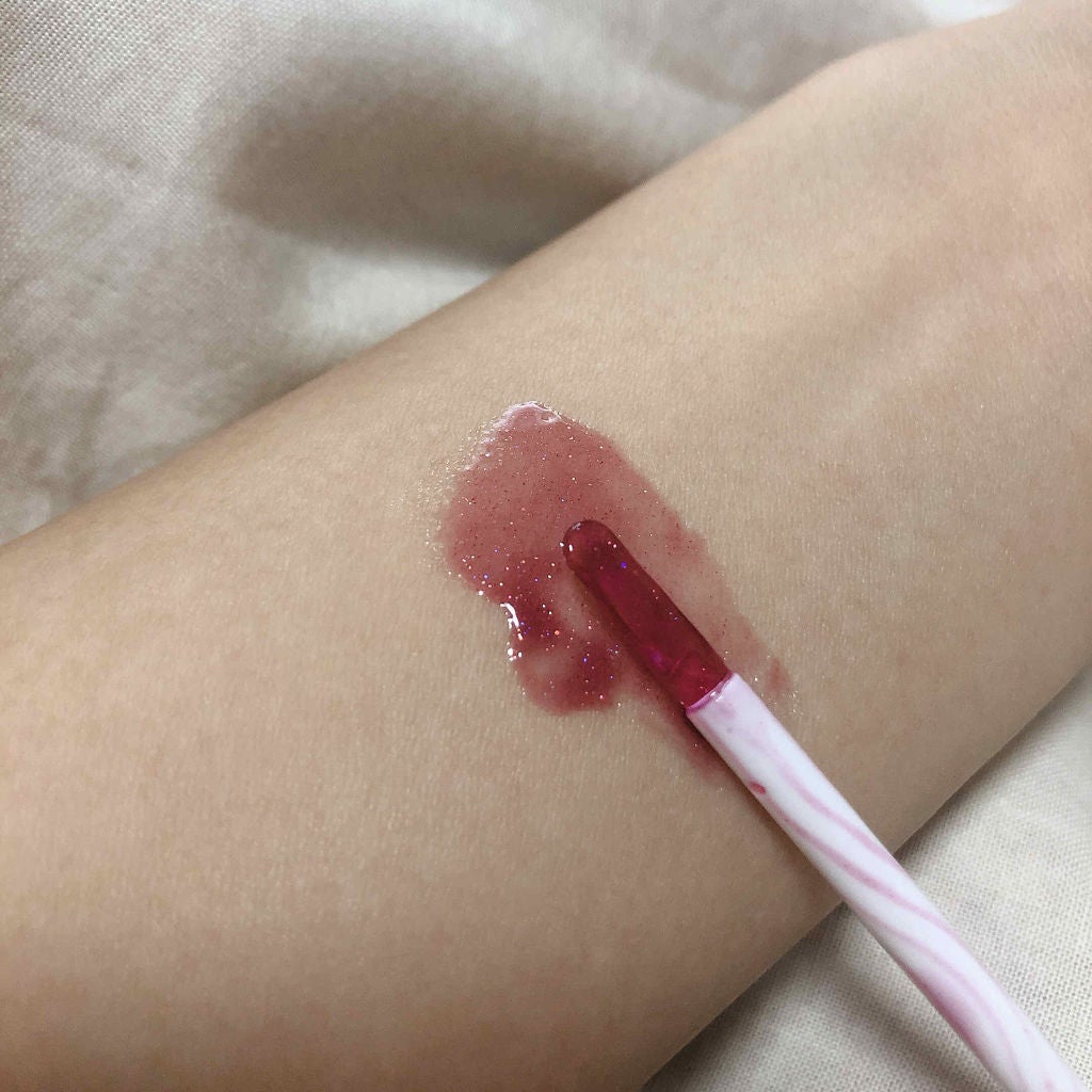 メスメリック グラスリップオイル/CHICCA/リップグロスを使ったクチコミ(2枚目)