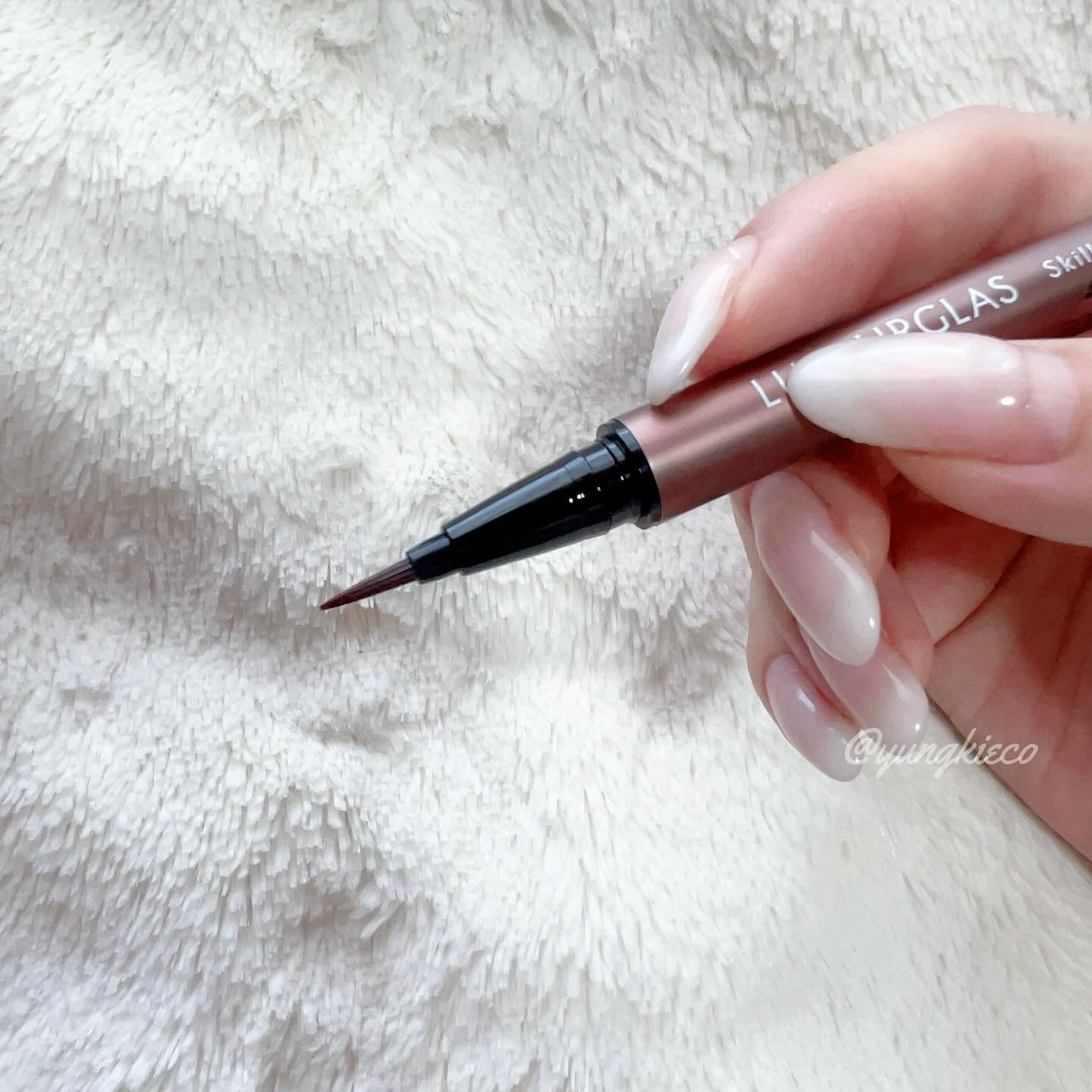 スキルレスライナー 03.チェスナットブラウン/LUMIURGLAS/リキッドアイライナーを使ったクチコミ（2枚目）