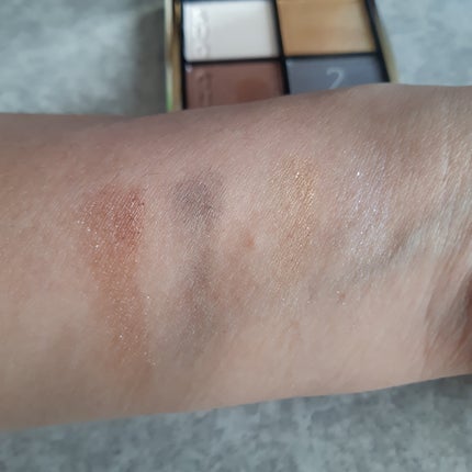 シグニチャー カラー アイズ/SUQQU/アイシャドウパレットを使ったクチコミ(3枚目)