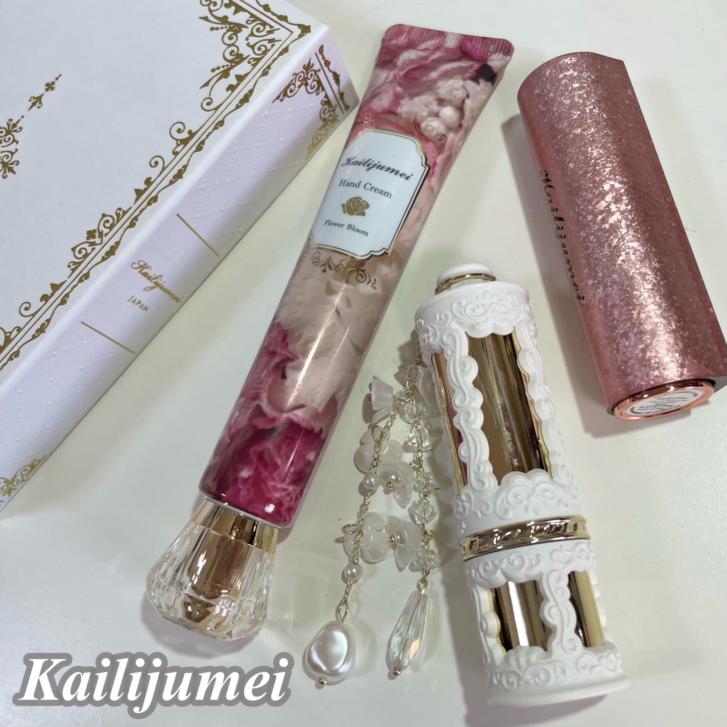 フラワーリップ 日本限定ピンクゴールドモデル/Kailijumei/口紅を使ったクチコミ(5枚目)