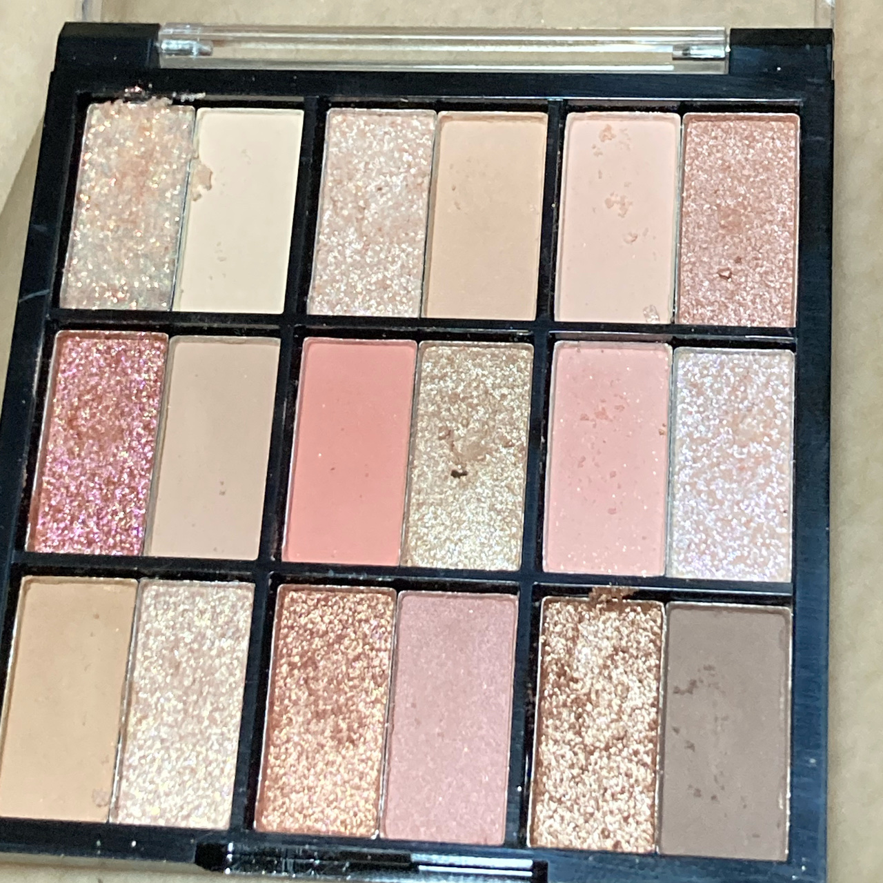 18カラーアイパレット/U R GLAM/アイシャドウパレットを使ったクチコミ（3枚目）