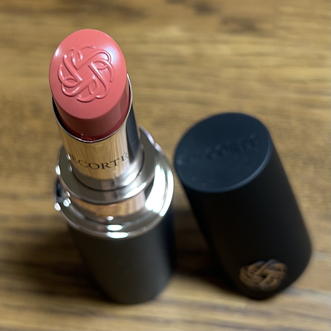 ルージュデコルテ　クリームグロウ 11G fully bloomed/DECORTÉ/口紅を使ったクチコミ（1枚目）