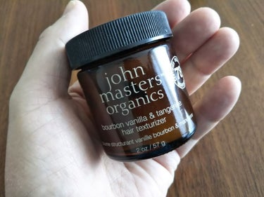 john masters organics バーボンバニラ＆タンジェリン　ヘアテクスチャライザー（オールヘア用オーガニックヘアワックス）のクチコミ「何年前に買ったかなーっていうくらい
長持ちします

少し手にとって
延びがいいです

香りも大.....」（1枚目）