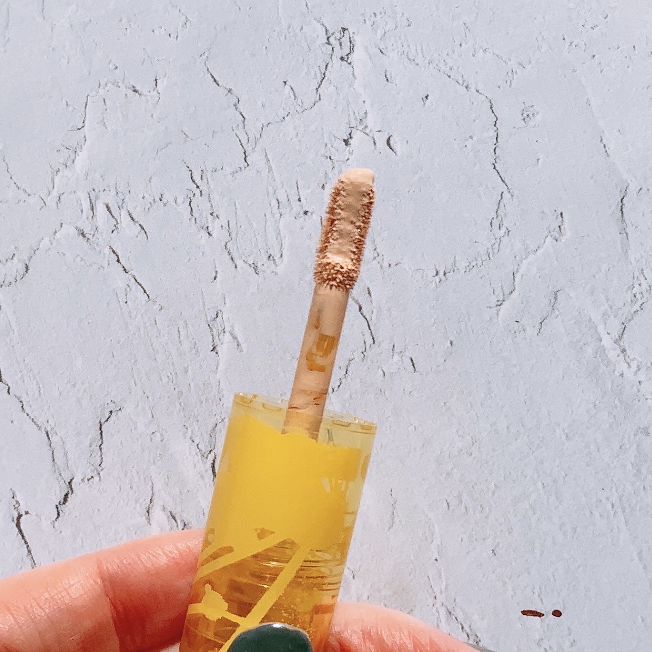 コーサス リビーラー コンシーラー/Kosas Cosmetics/コンシーラーを使ったクチコミ（3枚目）