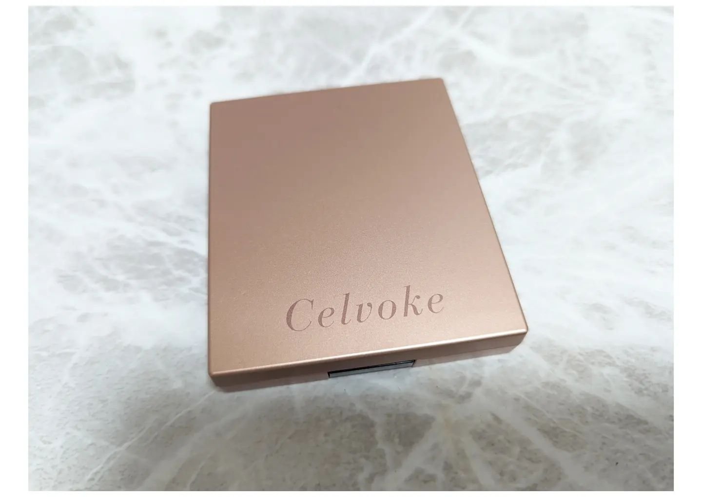 ペタル フロート アイシャドウ/to/one/アイシャドウパレットを使ったクチコミ（2枚目）