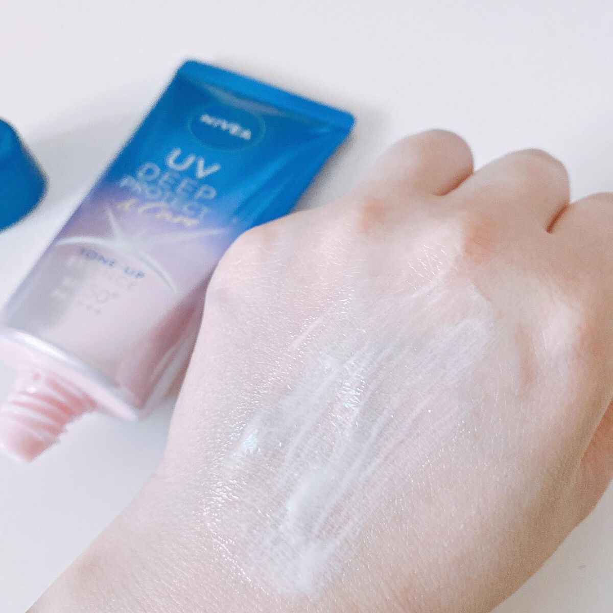 ニベアUV ディープ プロテクト＆ケア トーンアップ エッセンス/ニベア/日焼け止めローションを使ったクチコミ（3枚目）