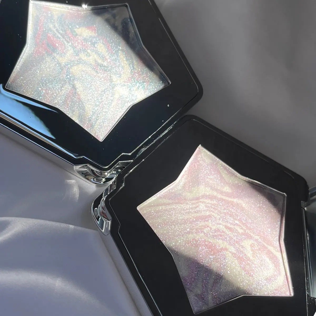 スターダストダイヤモンドハイライトパウダー/PERFECT DIARY/パウダーハイライトを使ったクチコミ(2枚目)