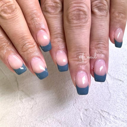 Natsumi◎nailist on LIPS 「くすみブルーのナチュラルフレンチ💅⭐️..#ネイル#ネイルデ..」(2枚目)
